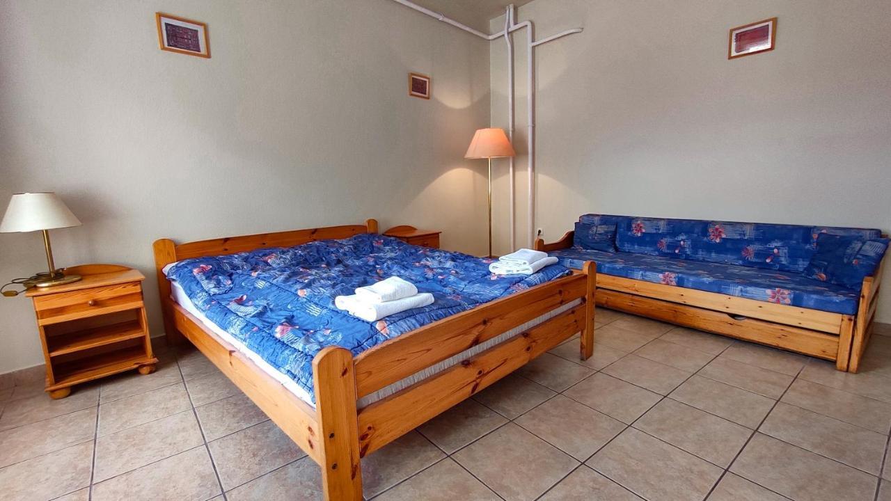 Afrodite Apartmanok Егер Екстериор снимка