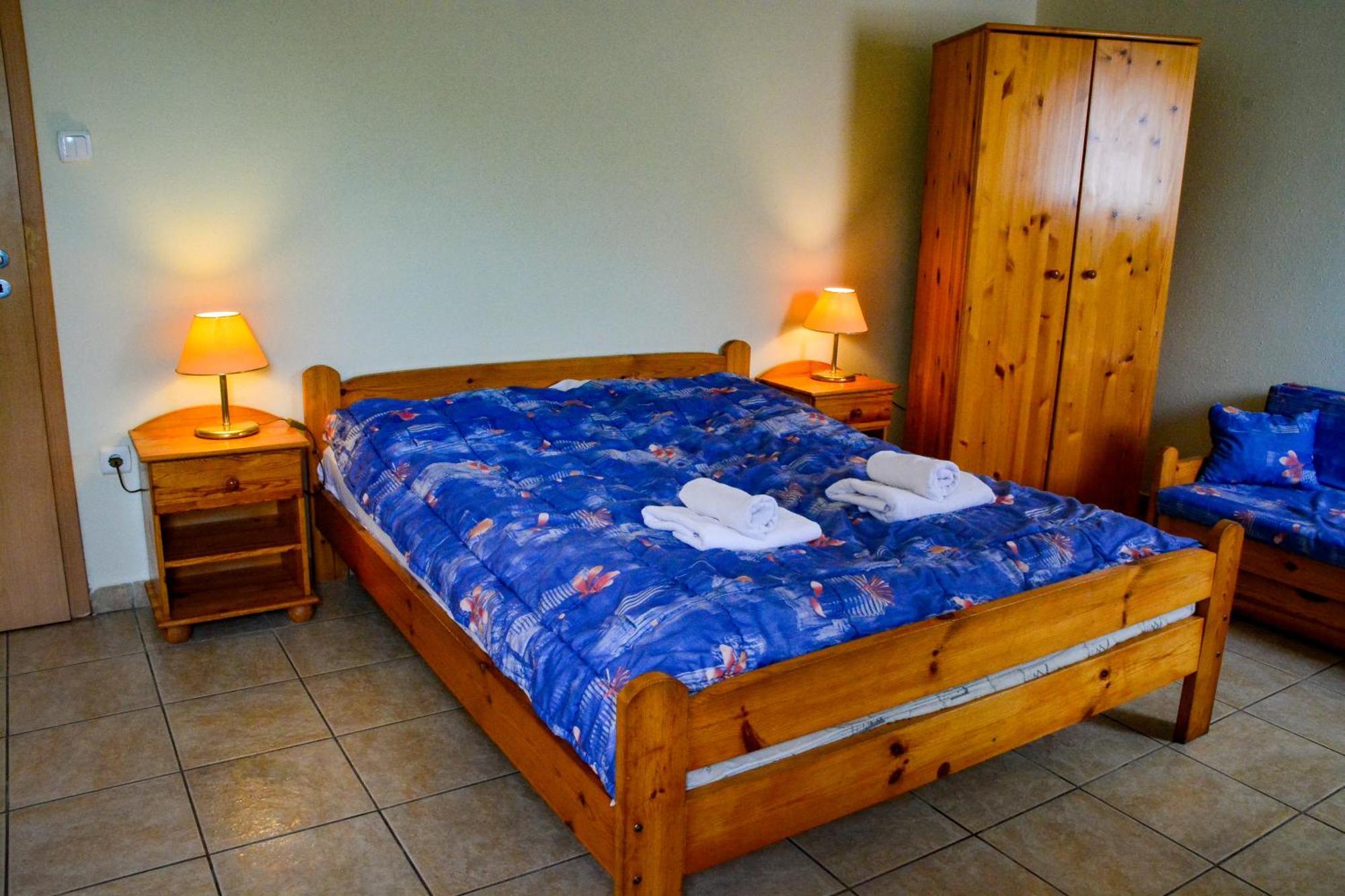Afrodite Apartmanok Егер Екстериор снимка