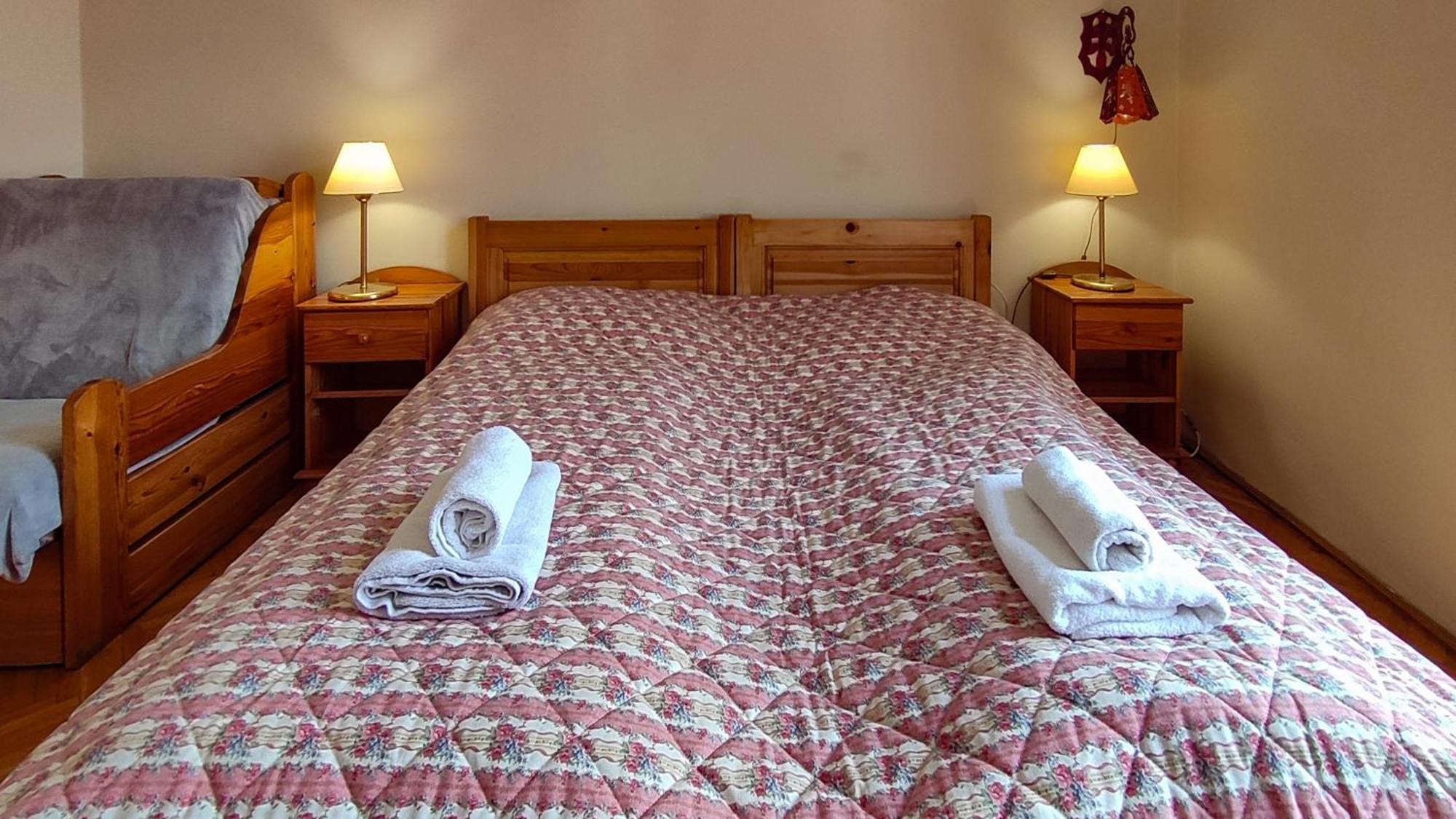 Afrodite Apartmanok Егер Екстериор снимка