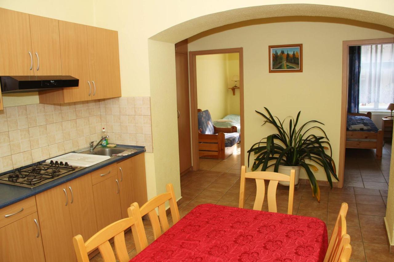 Afrodite Apartmanok Егер Екстериор снимка